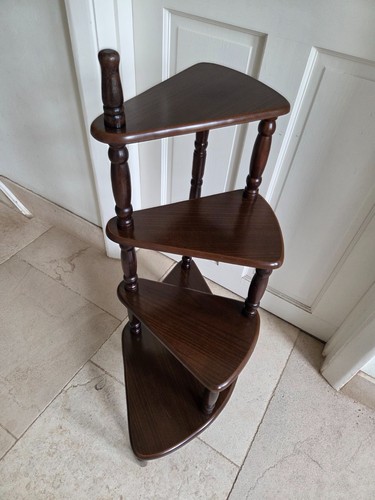 Spiral curved wooden library - curved,